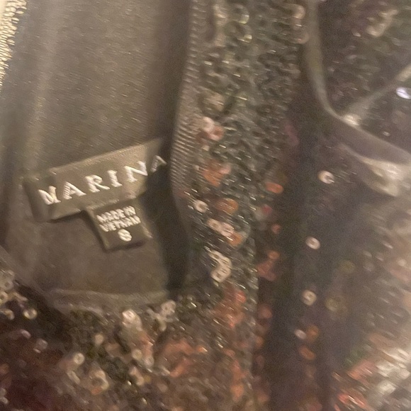 Metallic Ombré Sequin Floor Length V-neck Cocktail Dress. - Picture 3 of 6